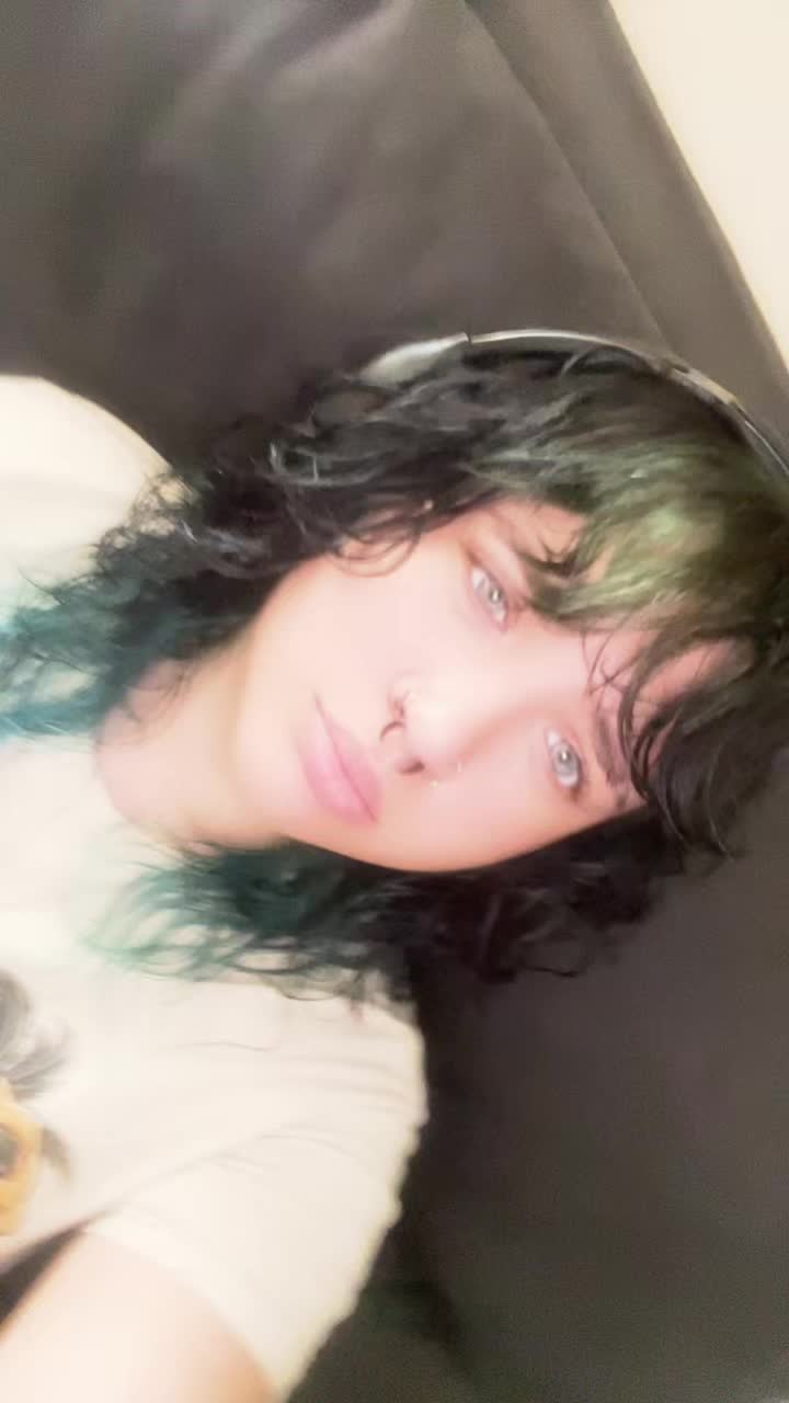 @Jem_b1tch