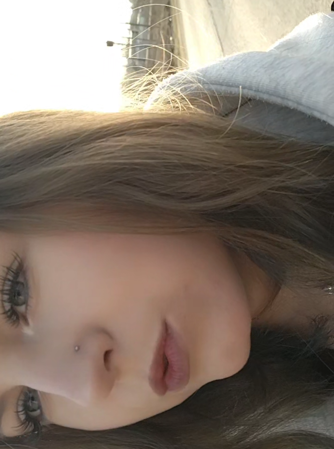 @🌗