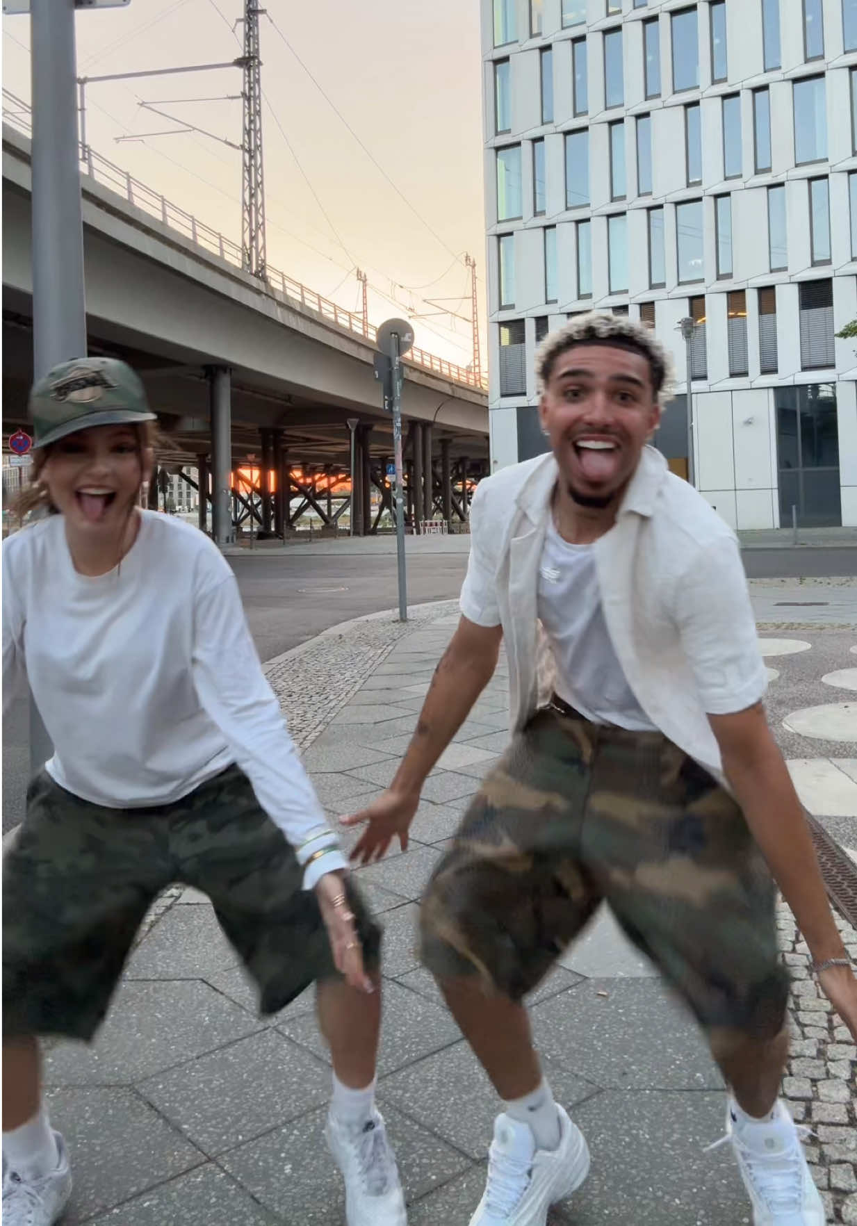 @𝐒𝐀𝐍𝐄𝐋𝐋𝐀 ☆