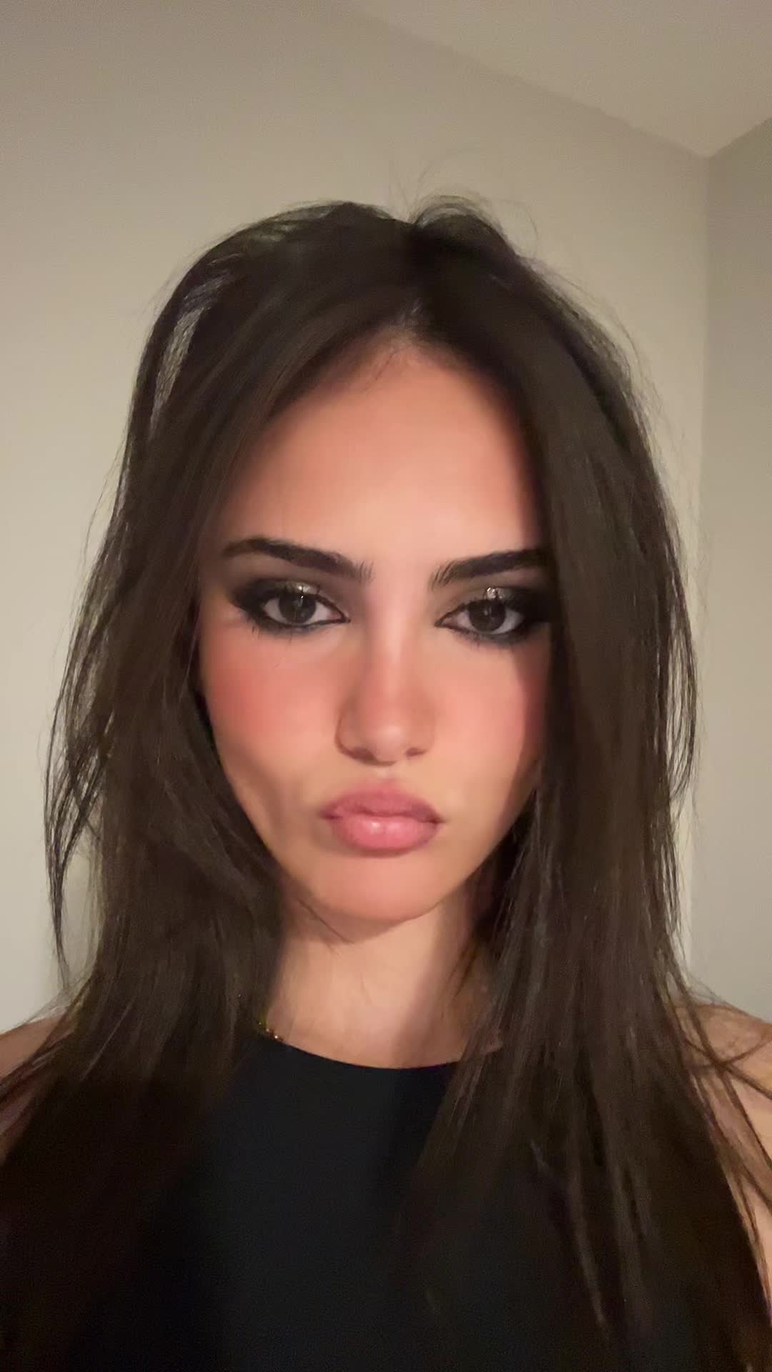 @ana suarez
