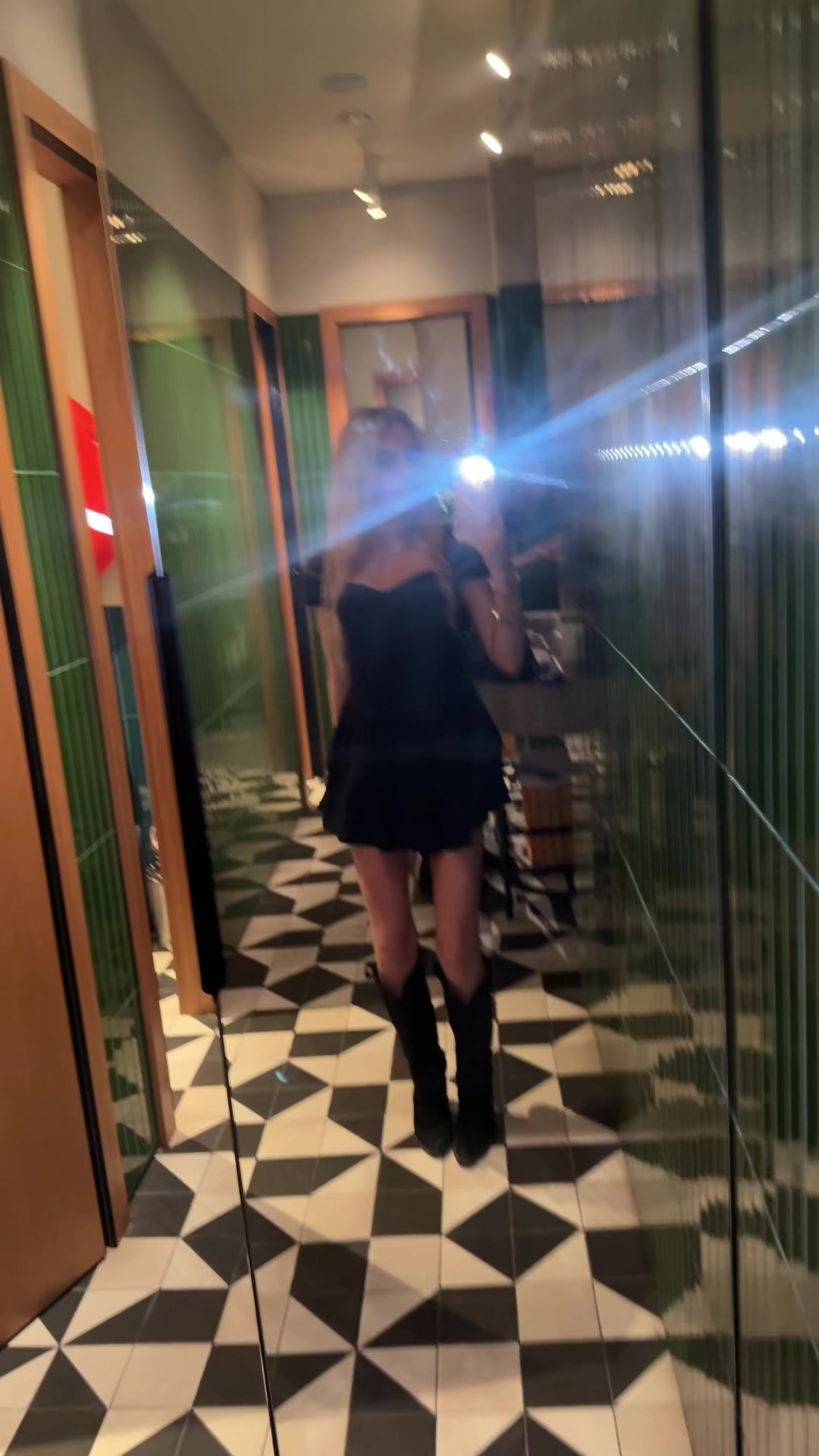 @Yana🦋