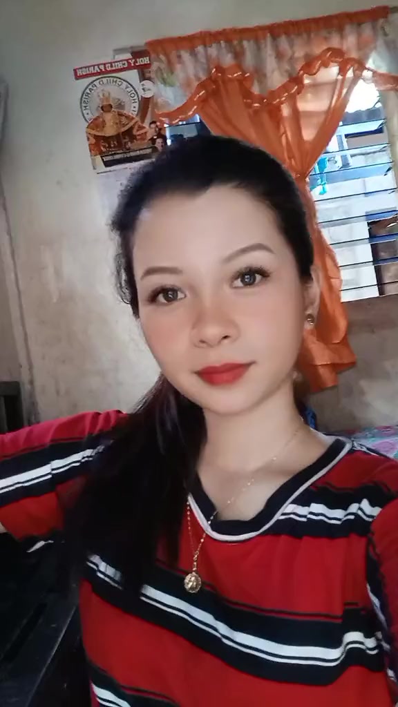 @yoursoftiegirll_