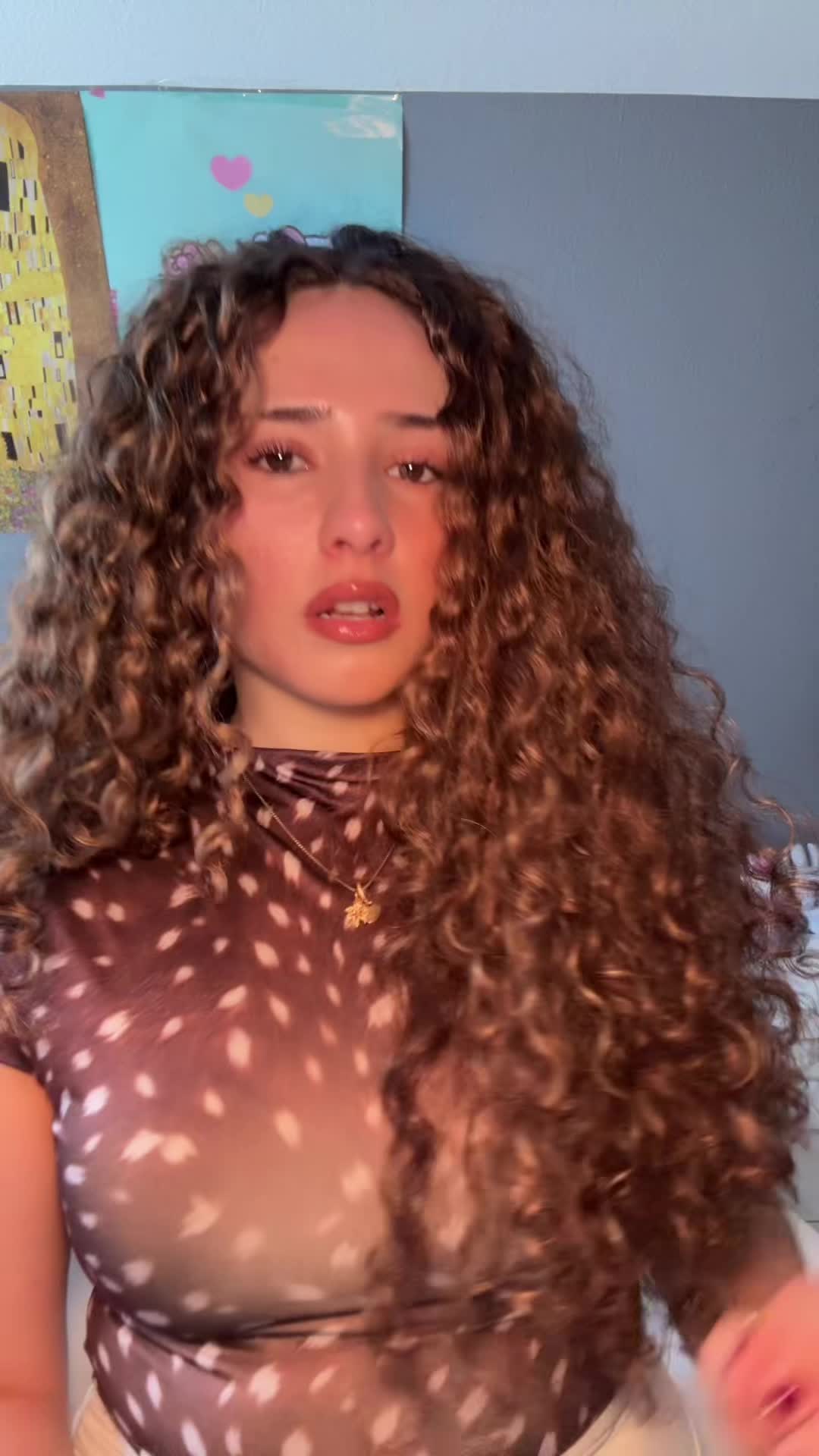@y4looo444