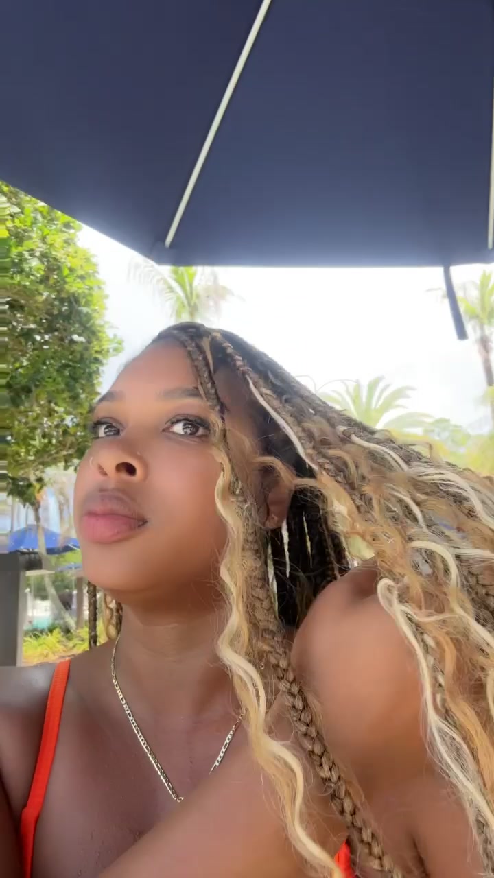 @Prettyincharge