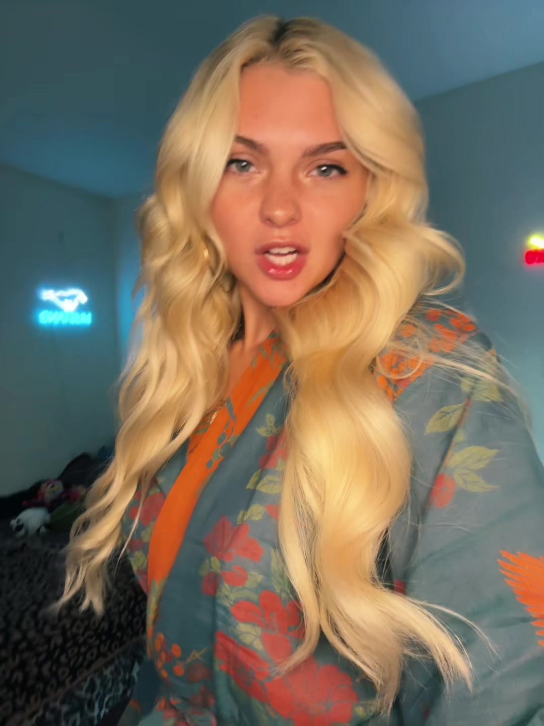 @elena