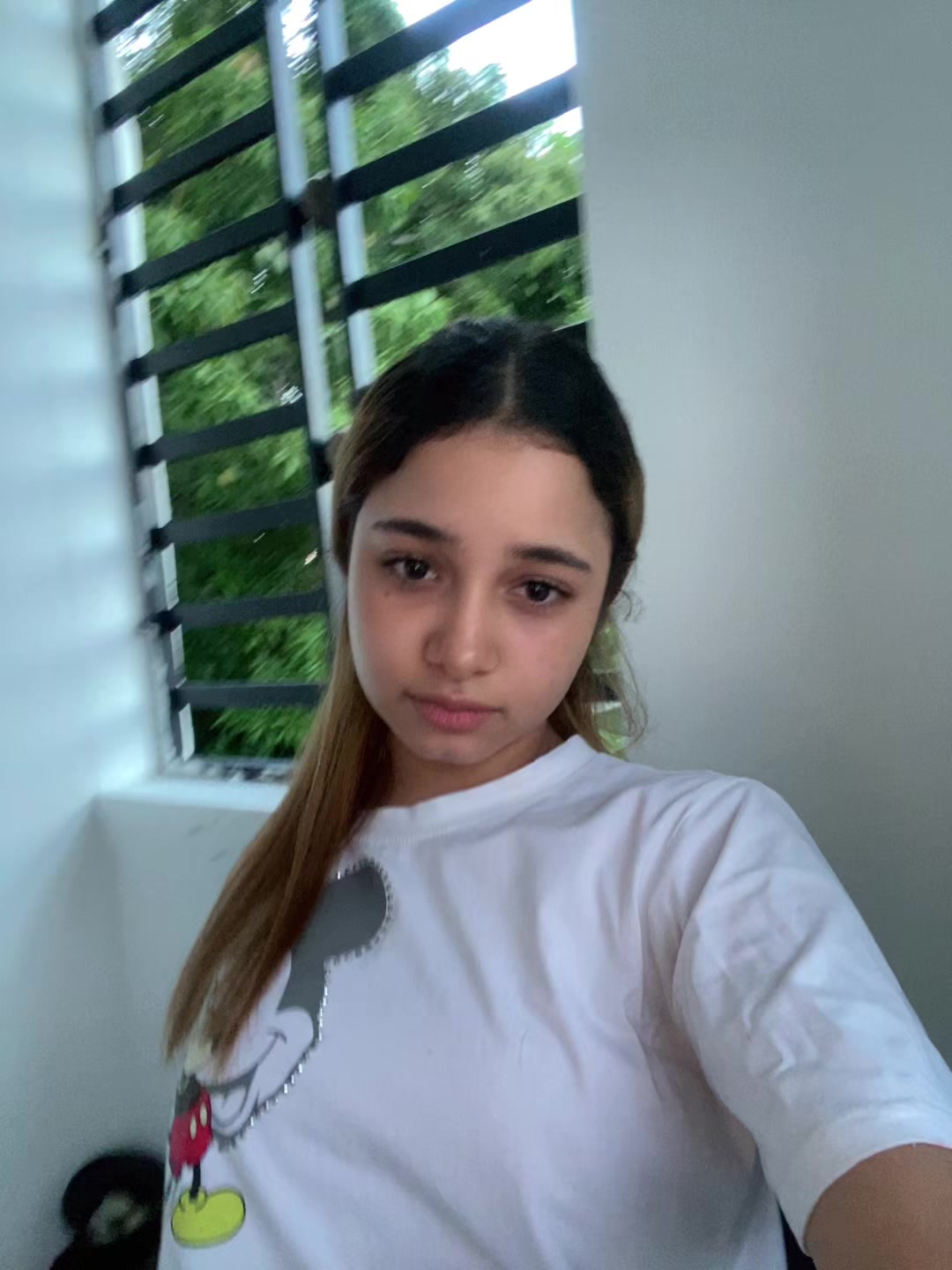 @angela_nin