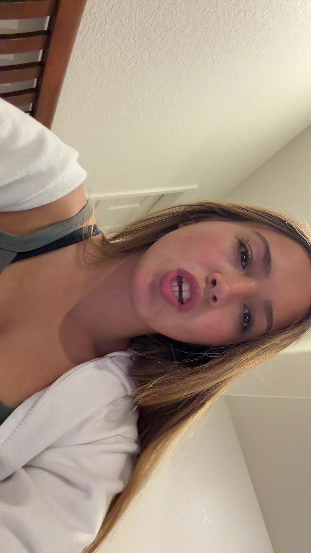@Camila