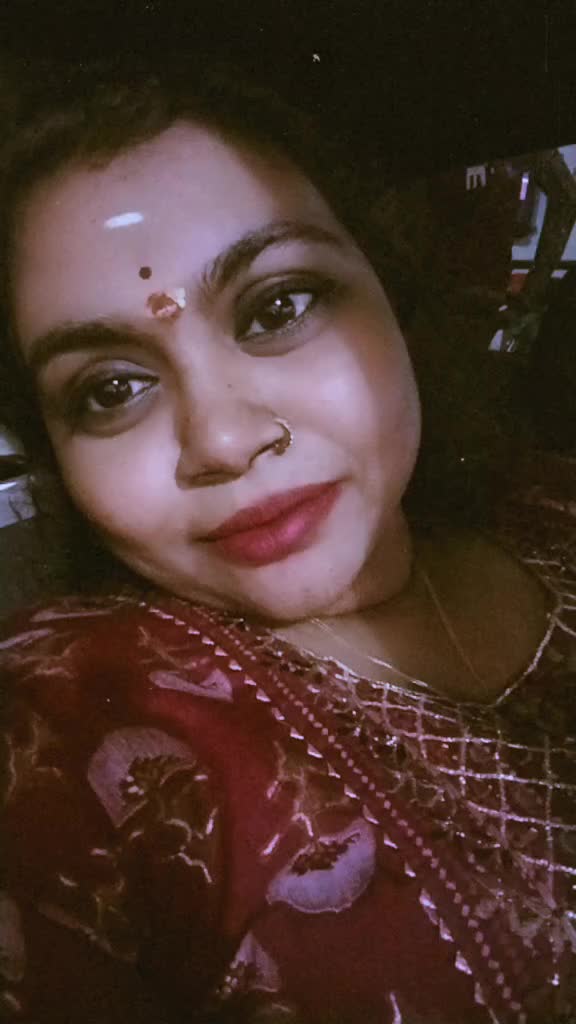 @Nandhini 👑❤️