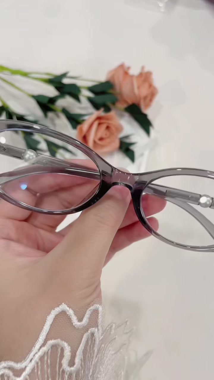 @Design Glasses