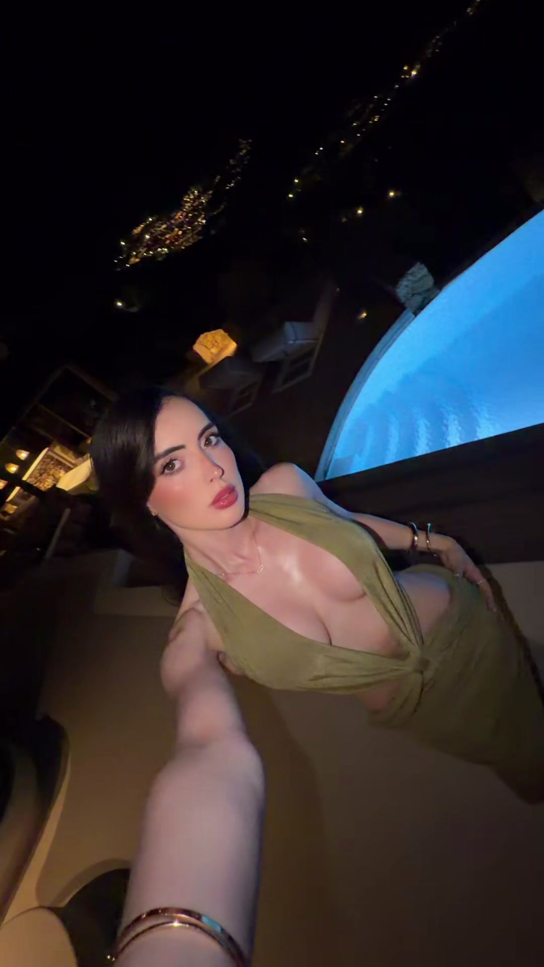 @Diveana hilewsky