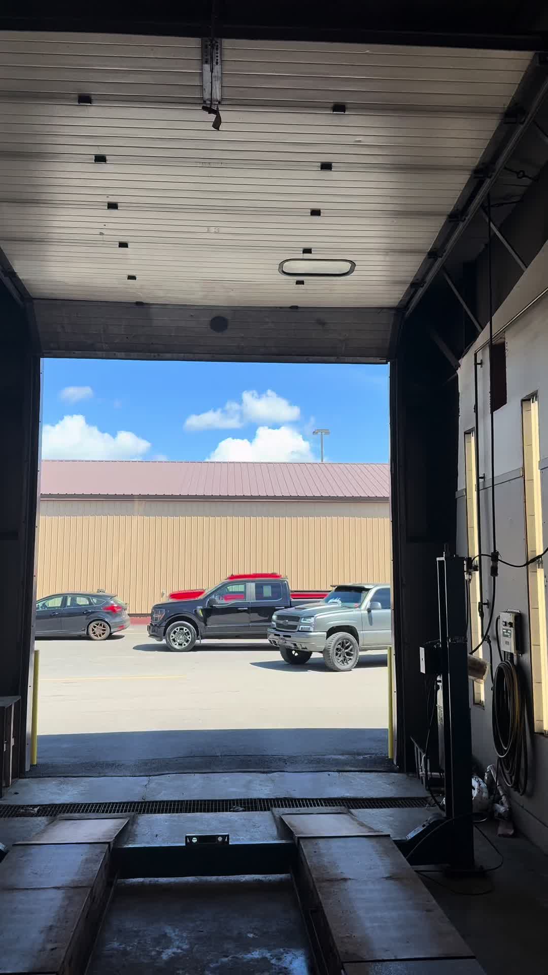 @LV
