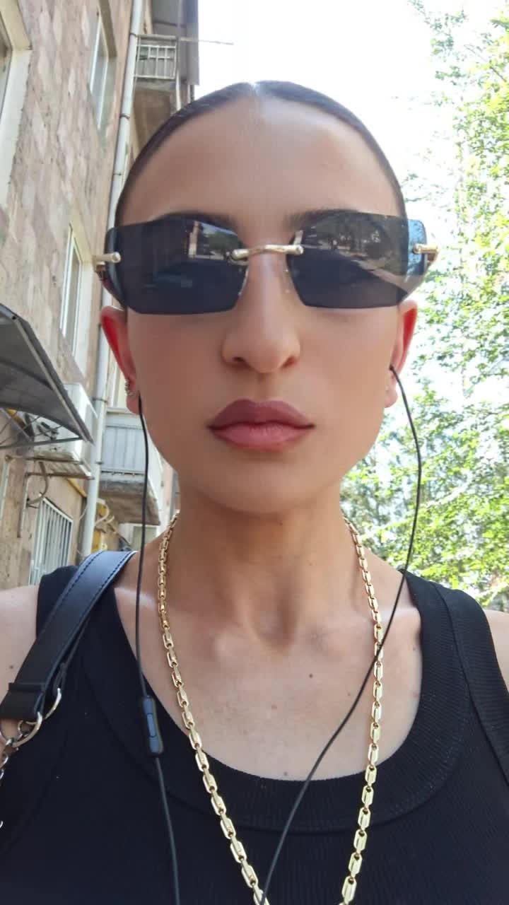 @карина