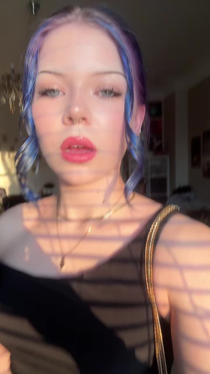 @Vicky シ