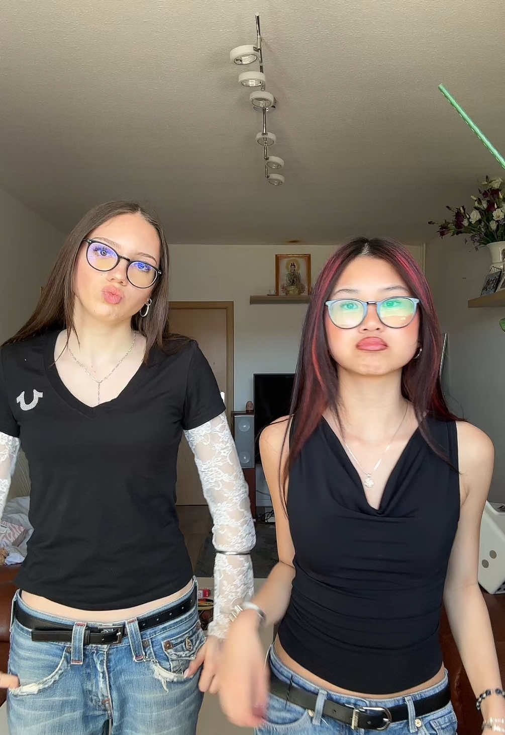 @️
