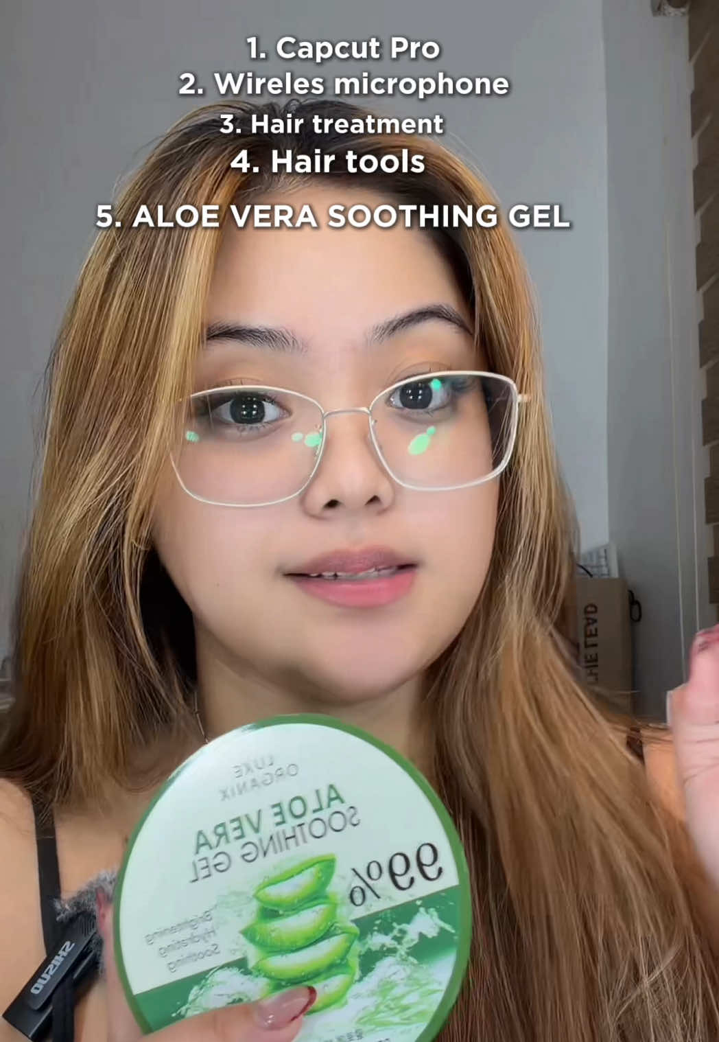 @Leeana