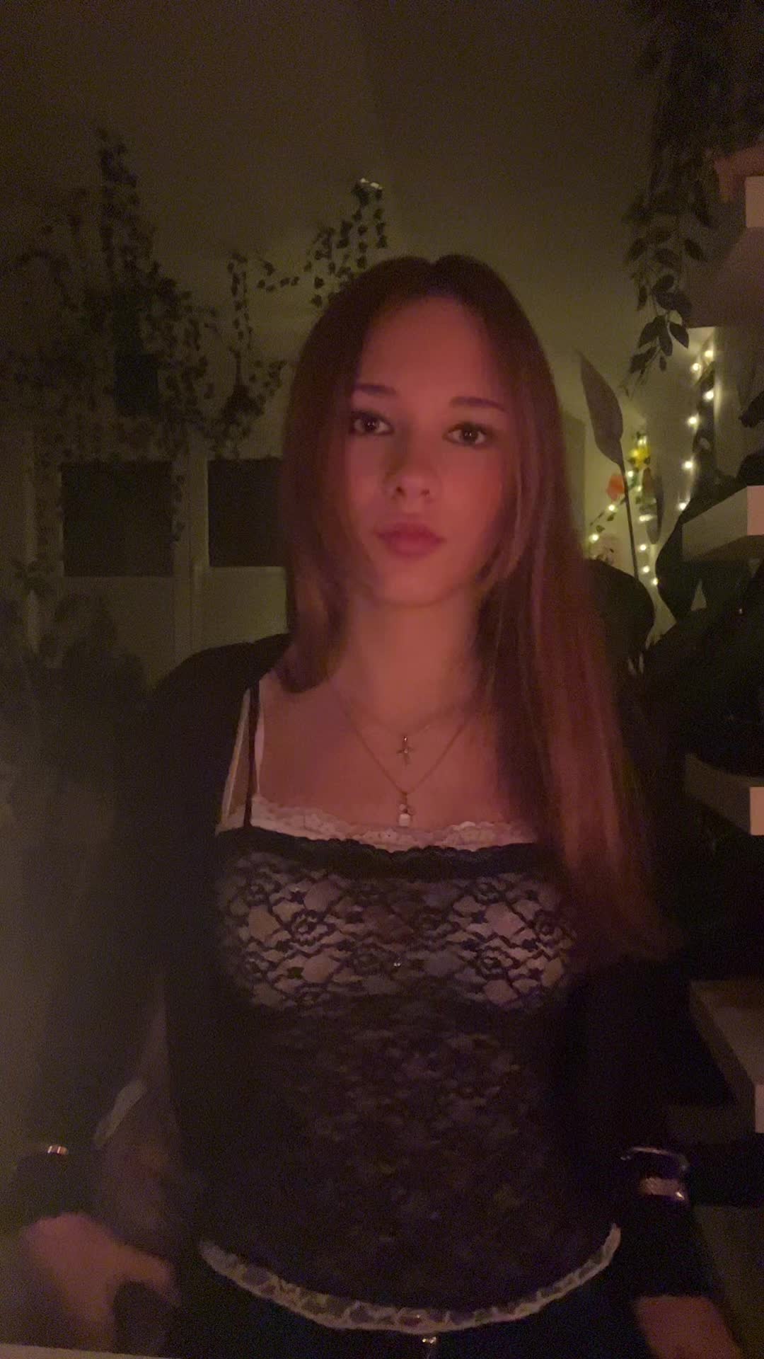 @€lla_🪼