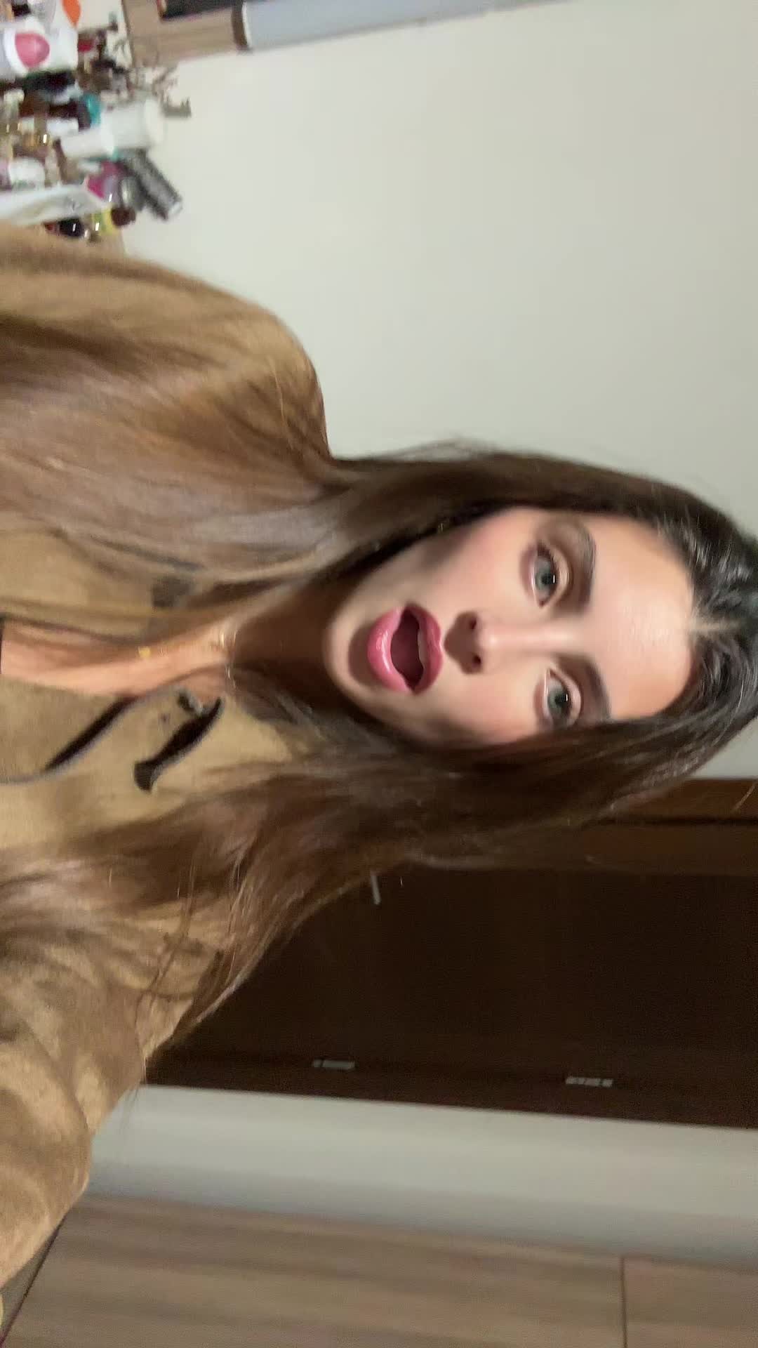 @celinasaliba
