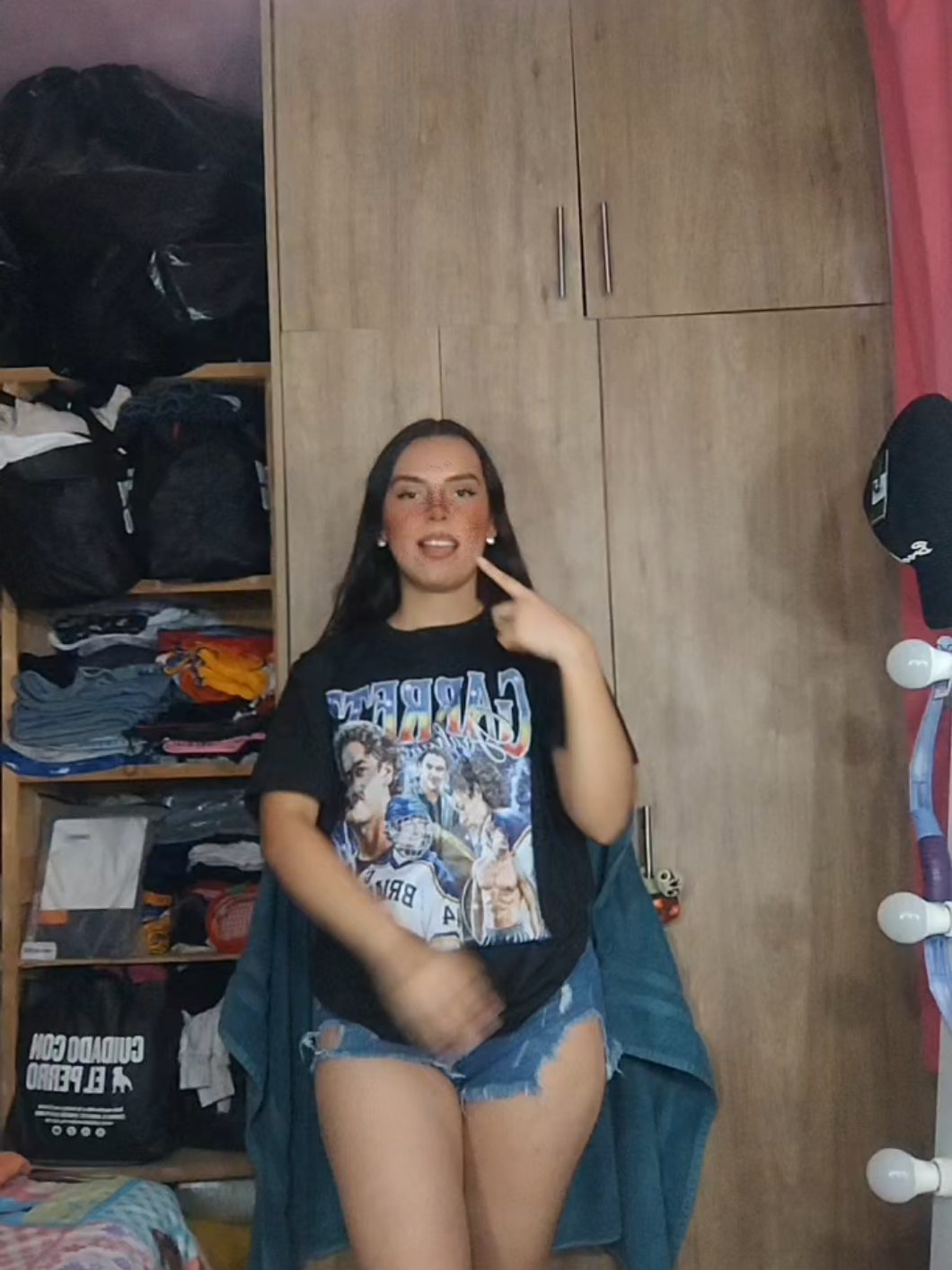 @Angie21.