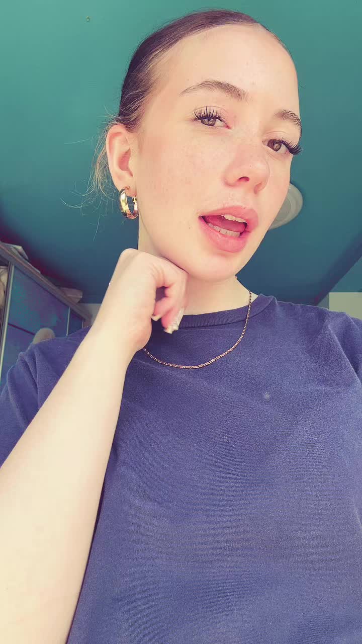 @𝓜ꨄ︎