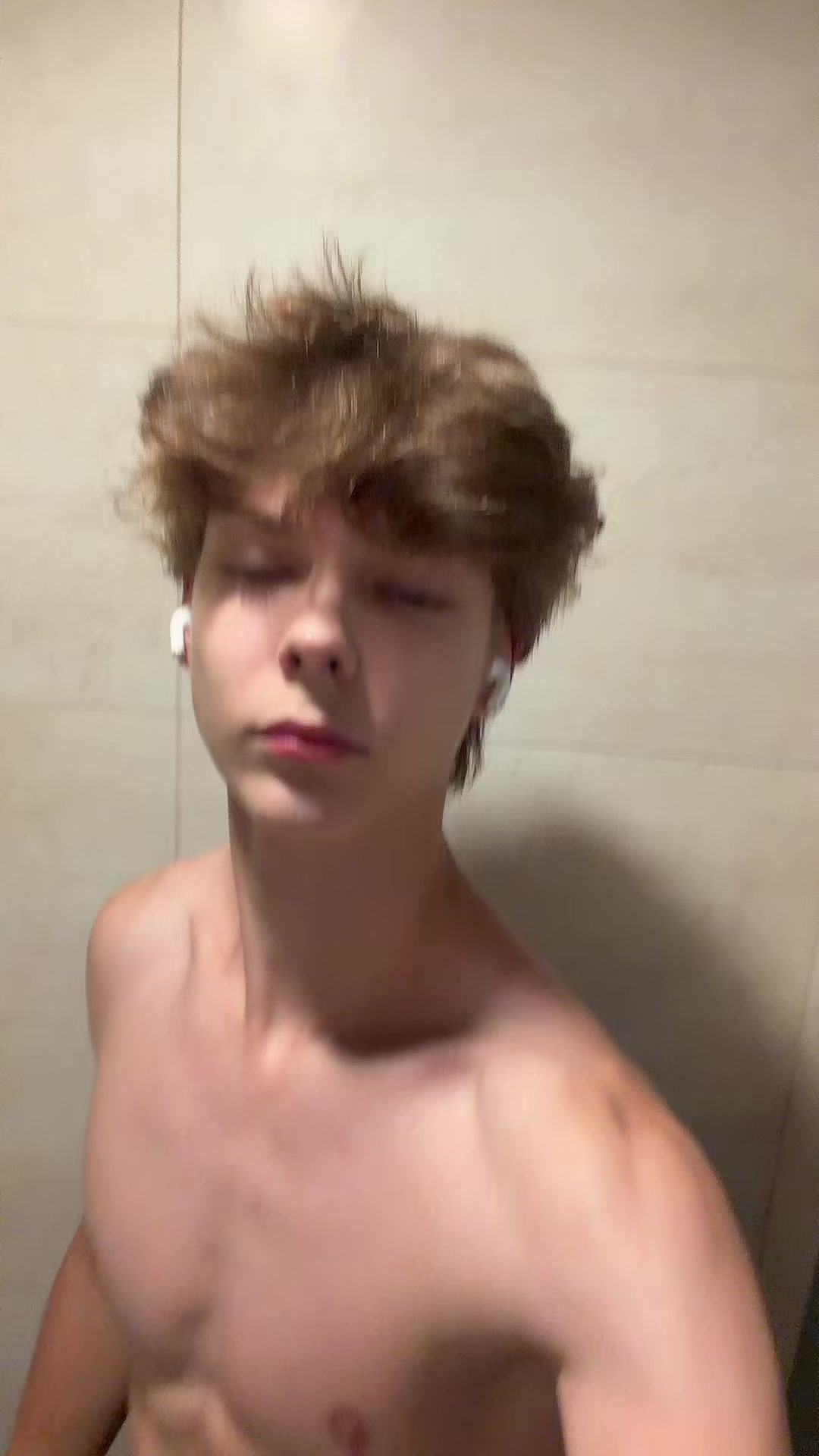 @Тгк: boblooksmax