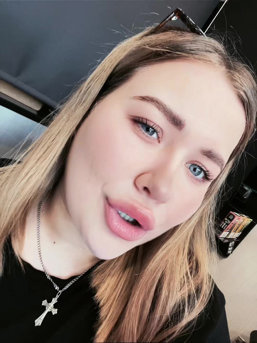 @_anii_88