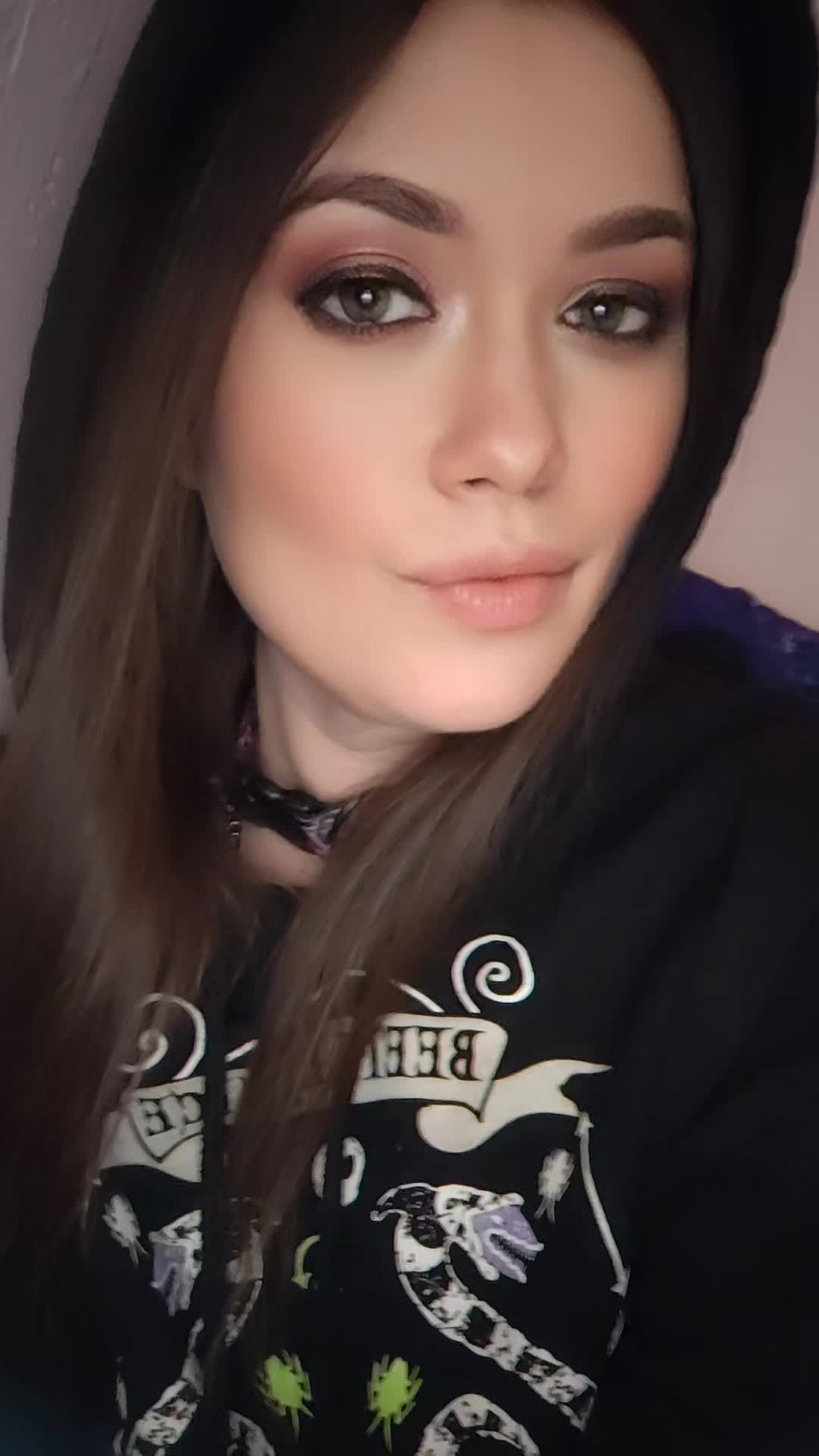 @🖤🩷EmoQueen🩷🖤