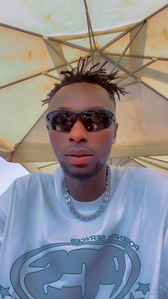 @Chanterboss1 🇬🇲🇮🇹