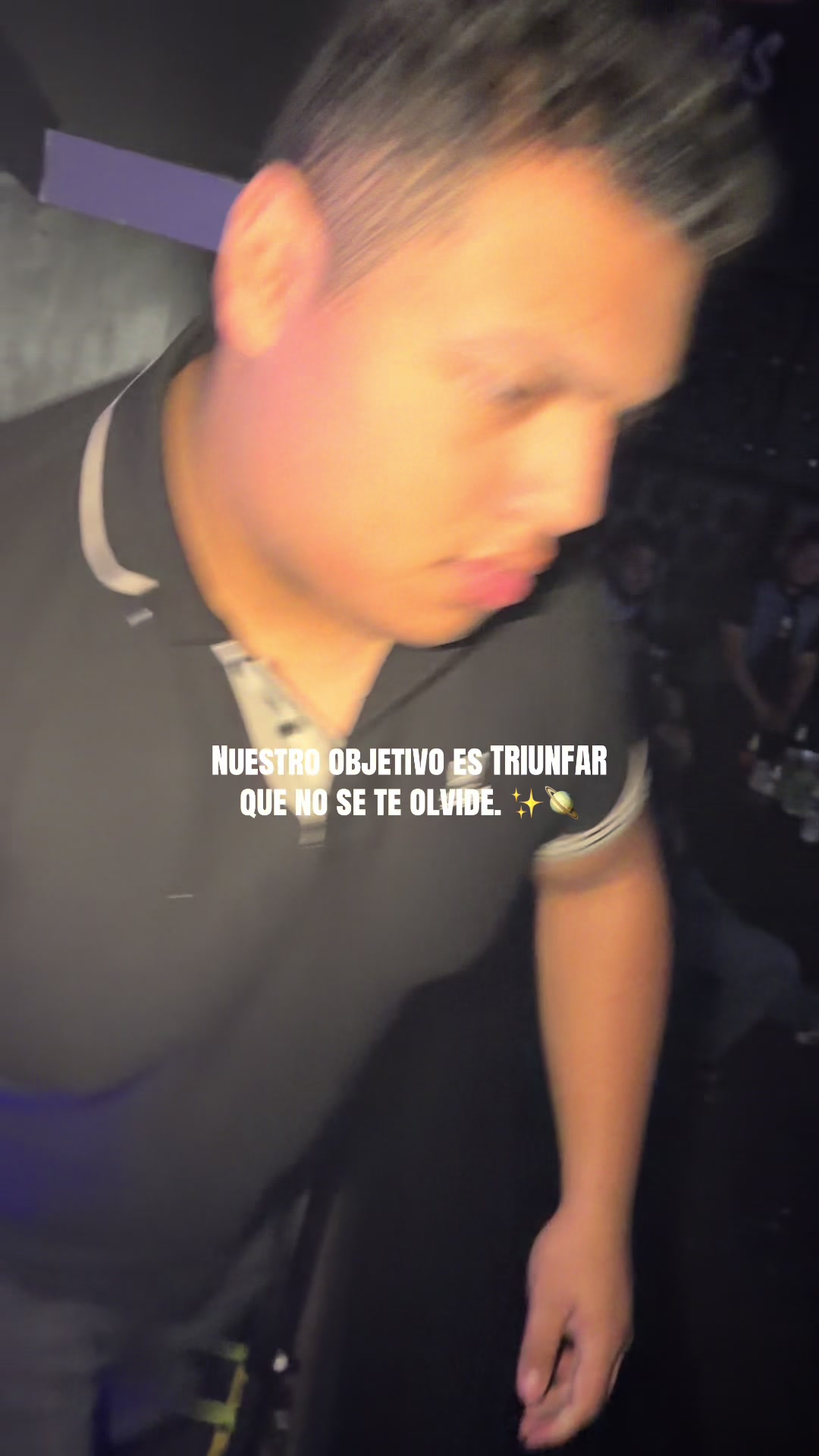 @🤳