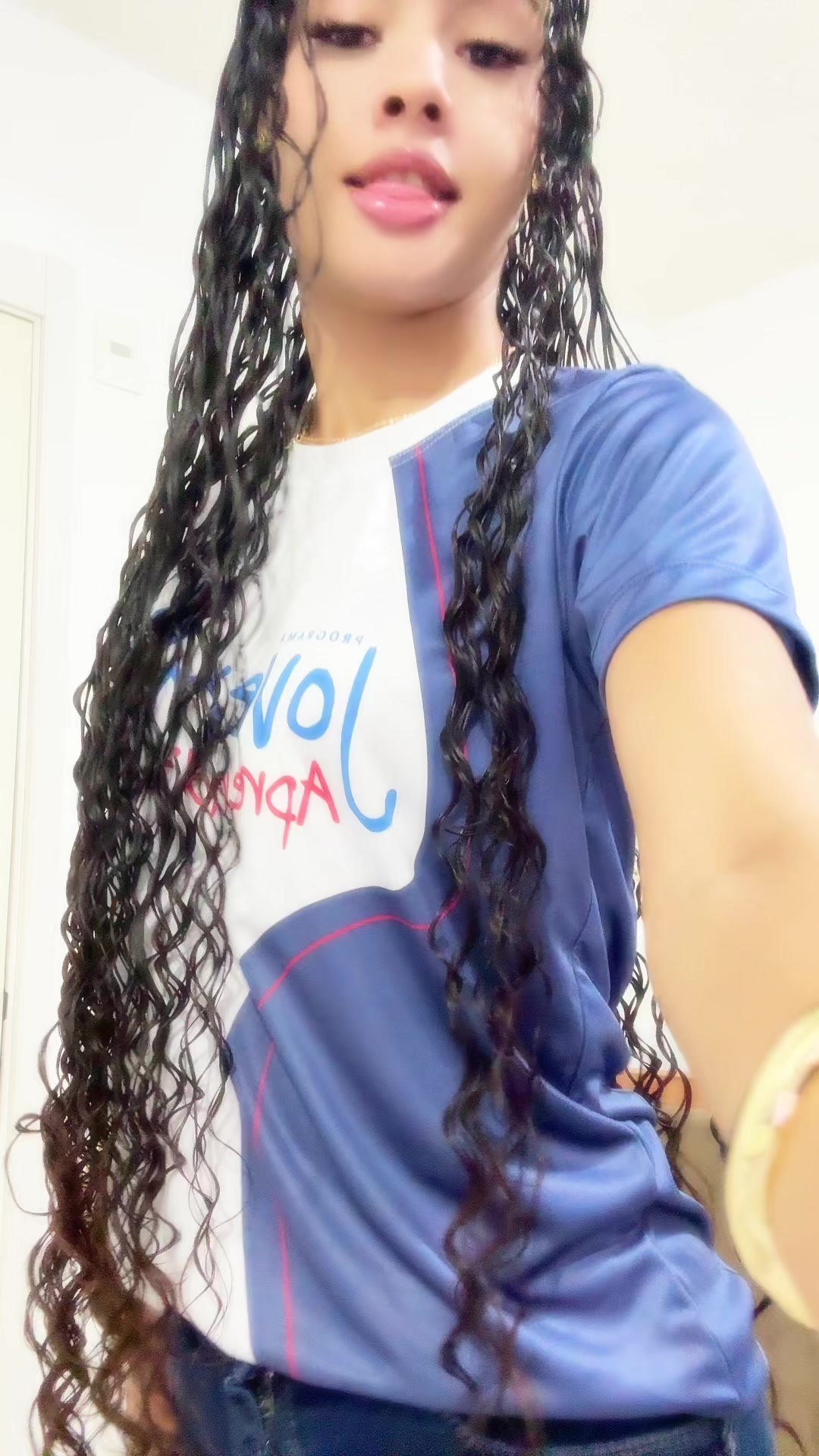 @thaissthefanie_