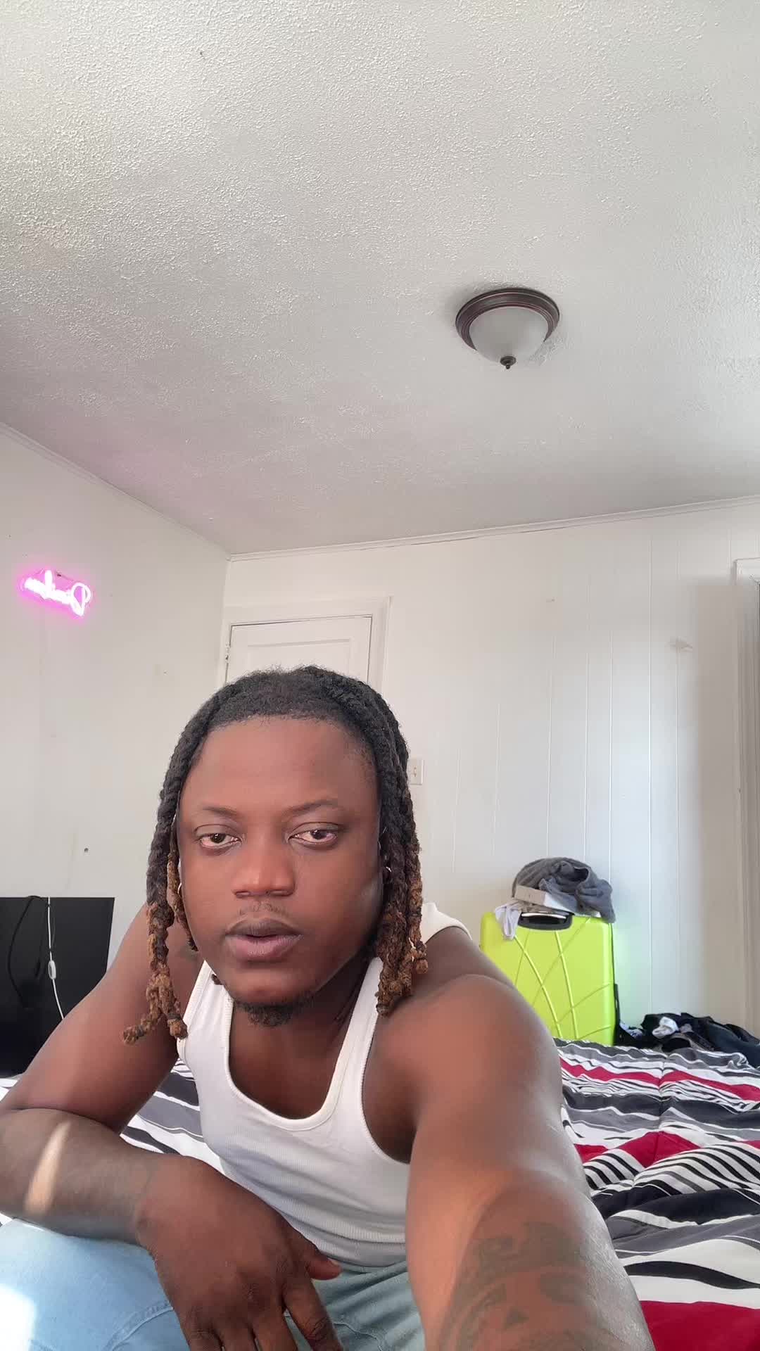 @𝒟 𝐼 𝑀 𝐼 𝐿 𝒪 𝑀_𝑅 𝐸 𝒟