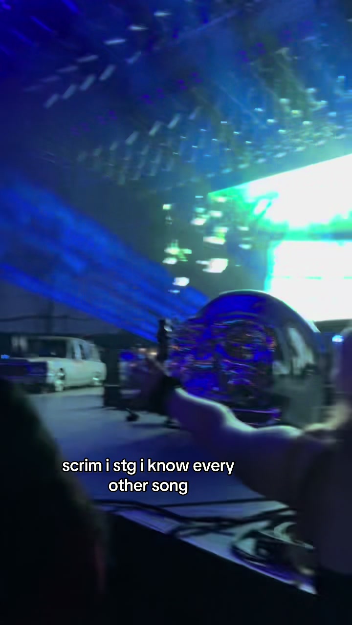 @Ella