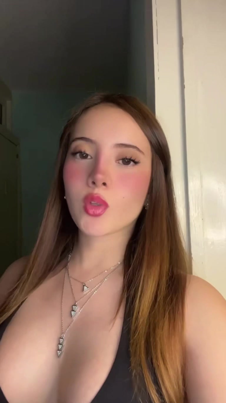 @Aleexa R ๐ฆ