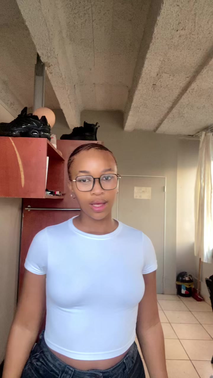 @karabomorake2