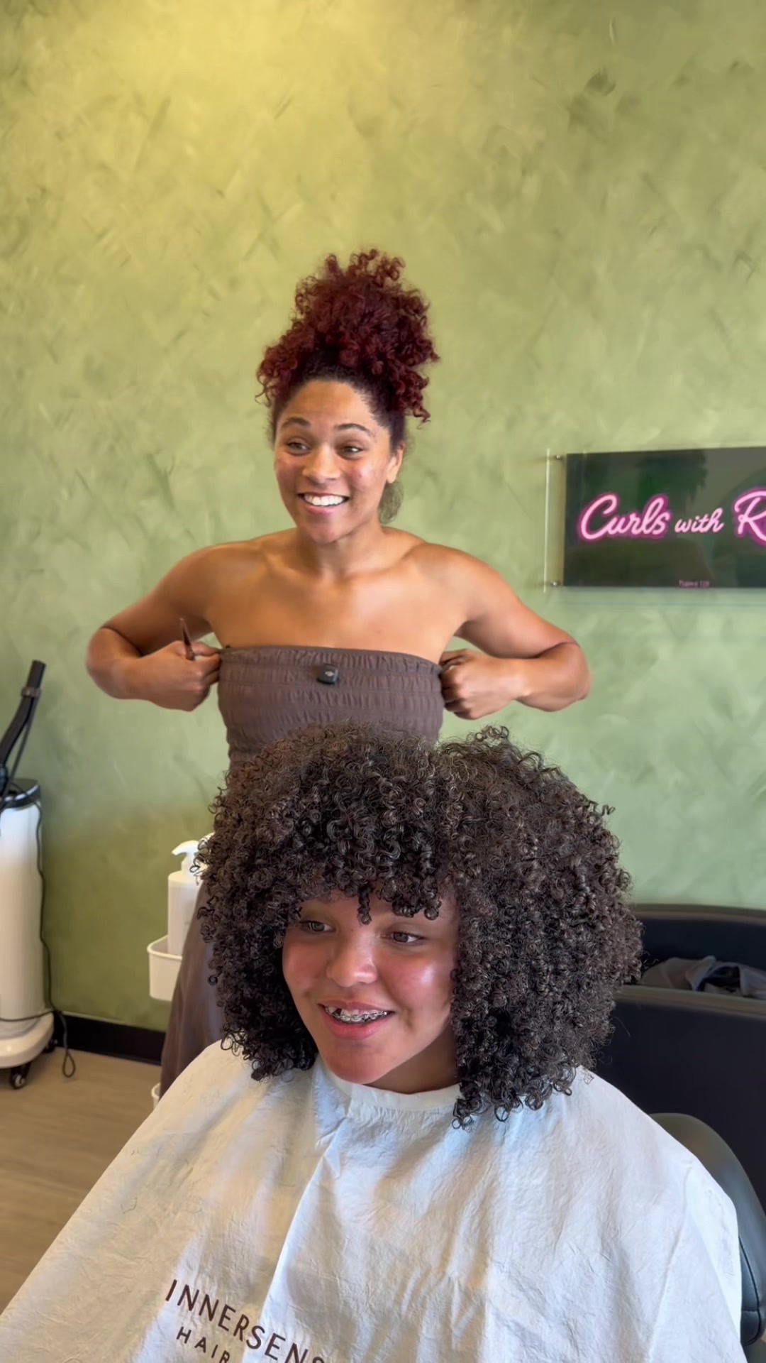 @Curlswrece