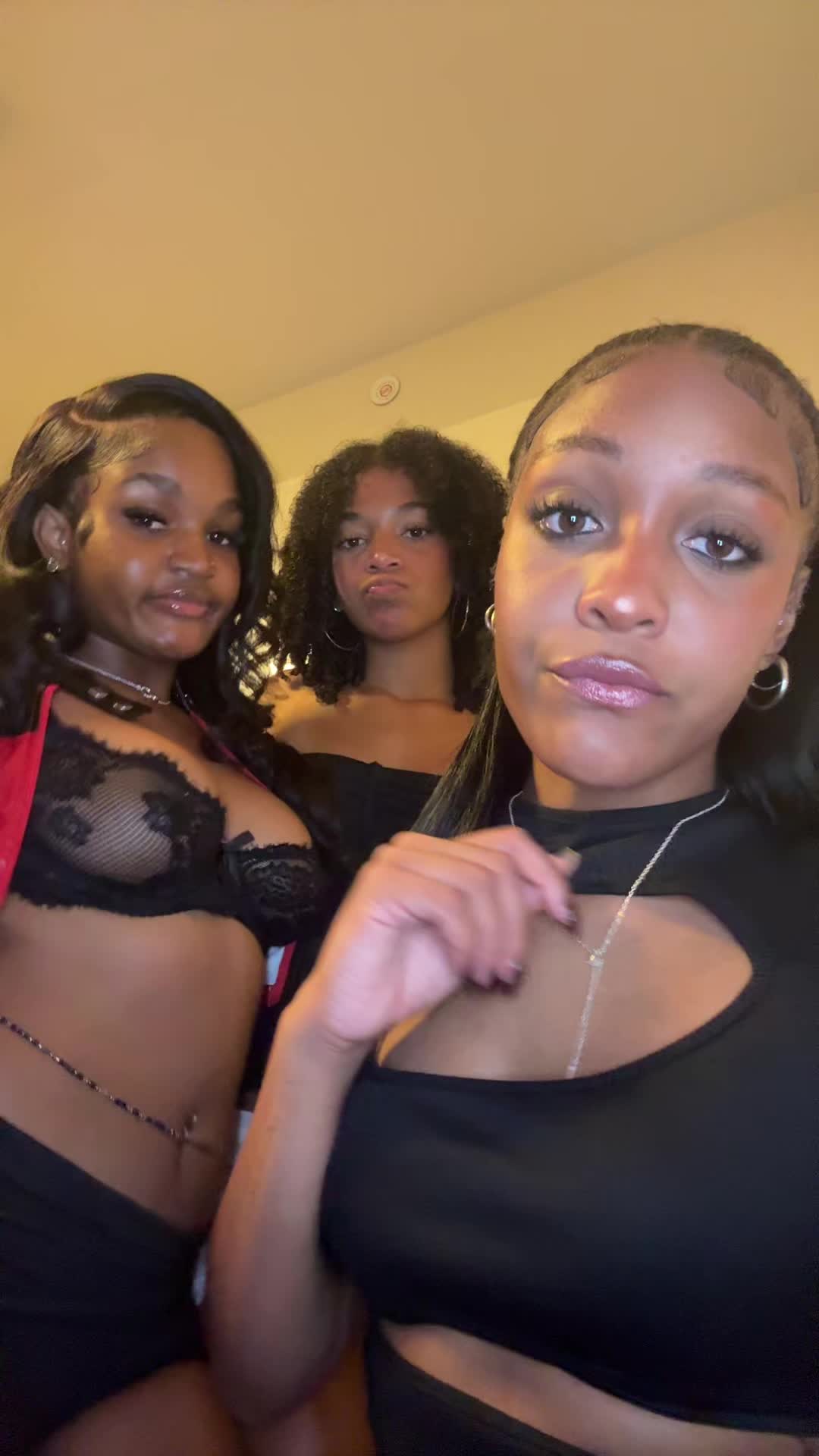 @🤭