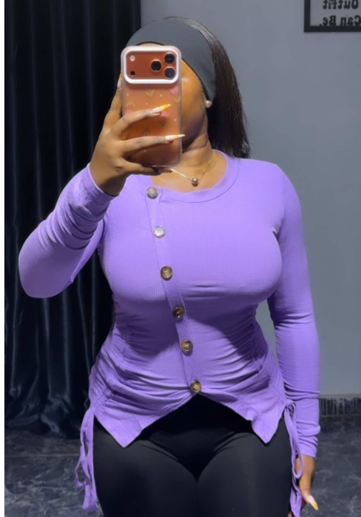 @Deluxebyaduke (CLOTHING STORE)