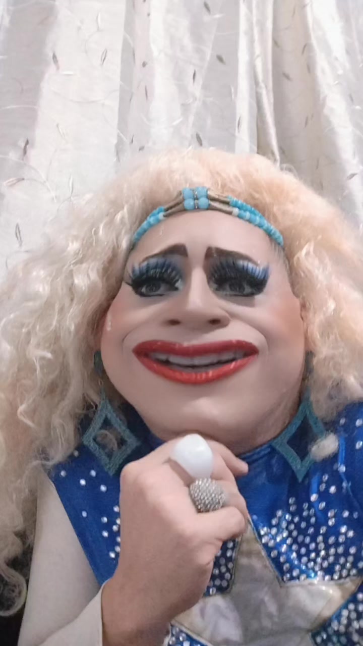 @Drag Tiffany
