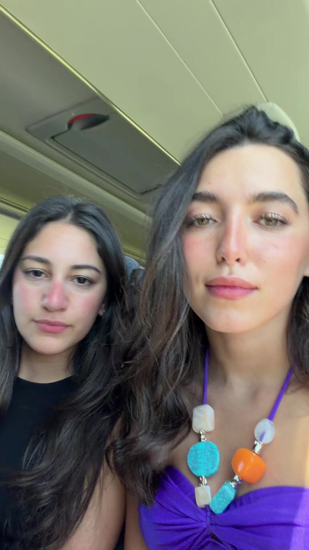 @Mia
