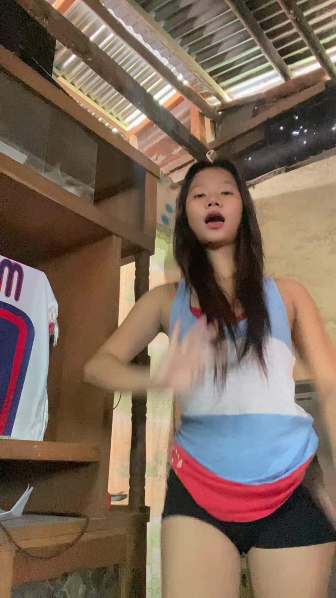 @damnchrstn