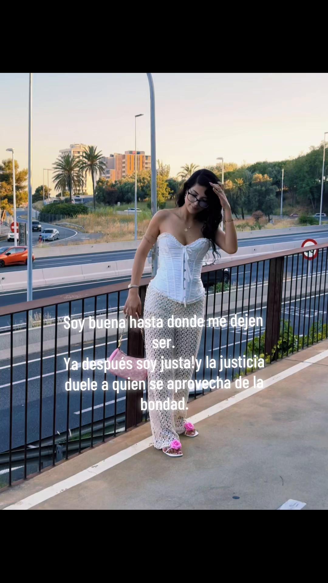 @lauritaq222