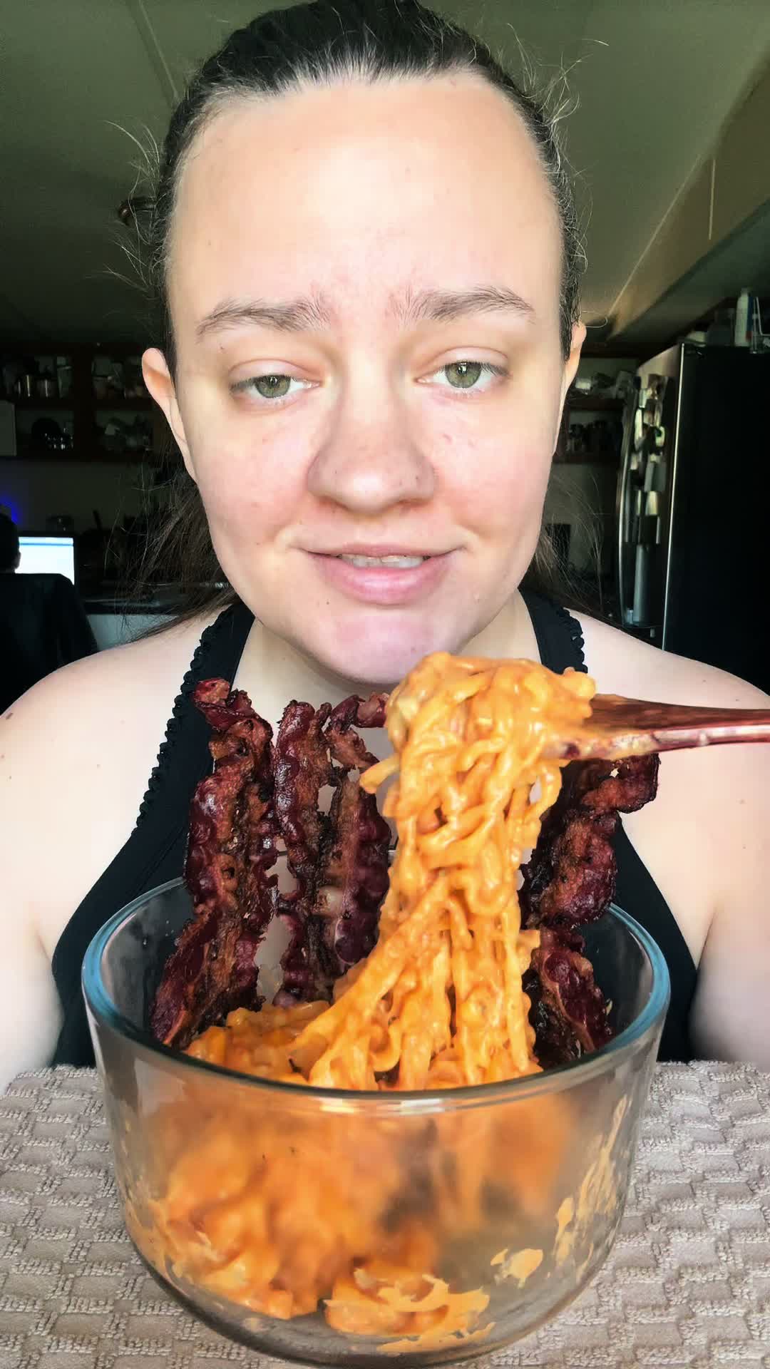 @eatwithrae