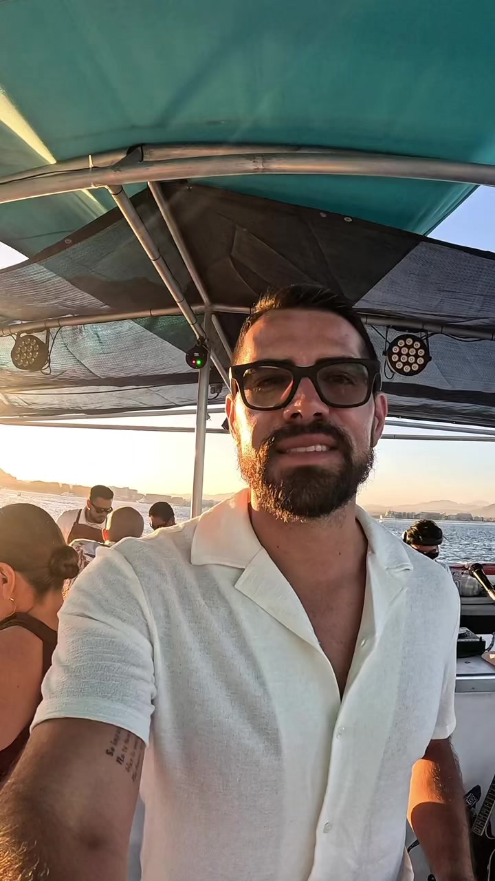 @De Aqu&iacute; Pa All&aacute;