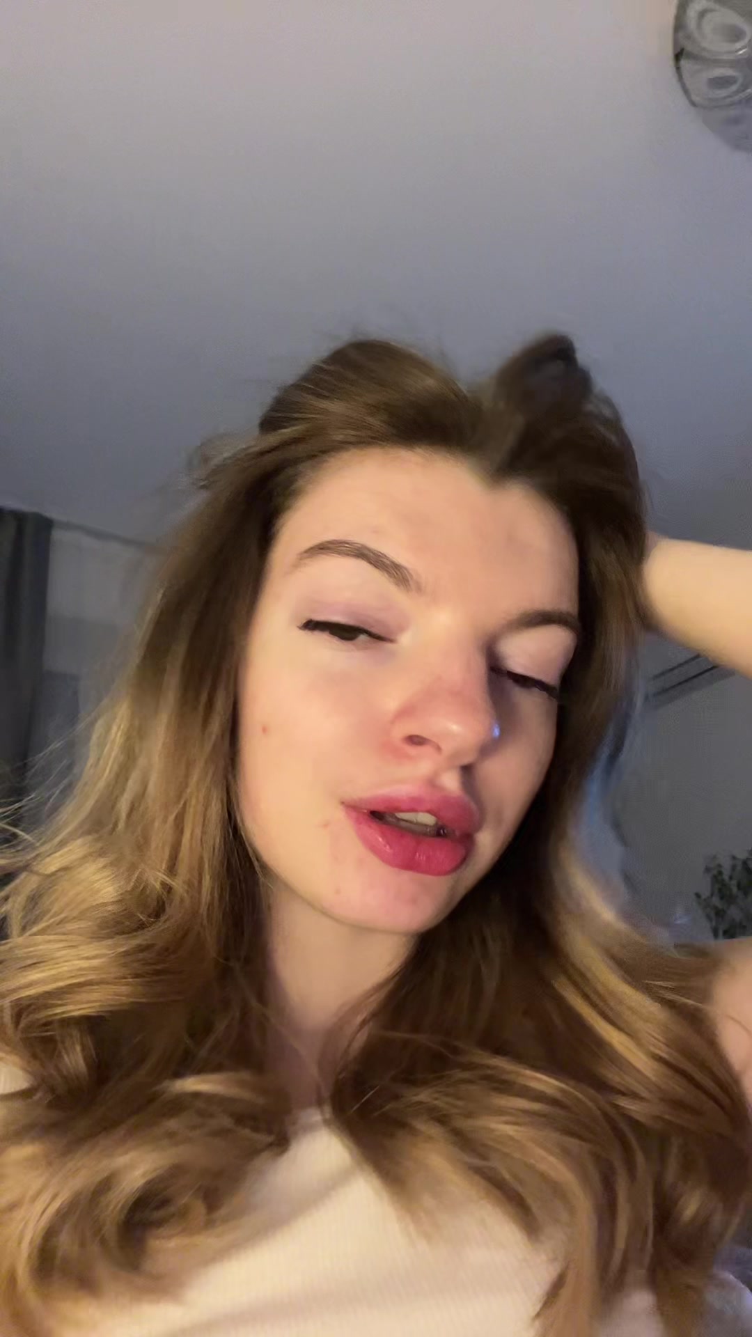 @nikaa