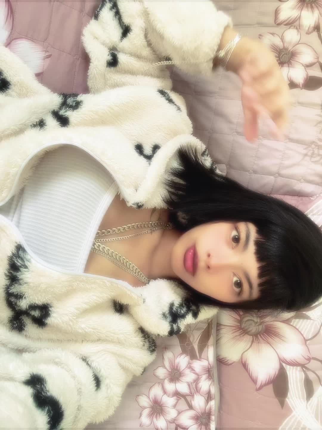 @nayadams🤍.