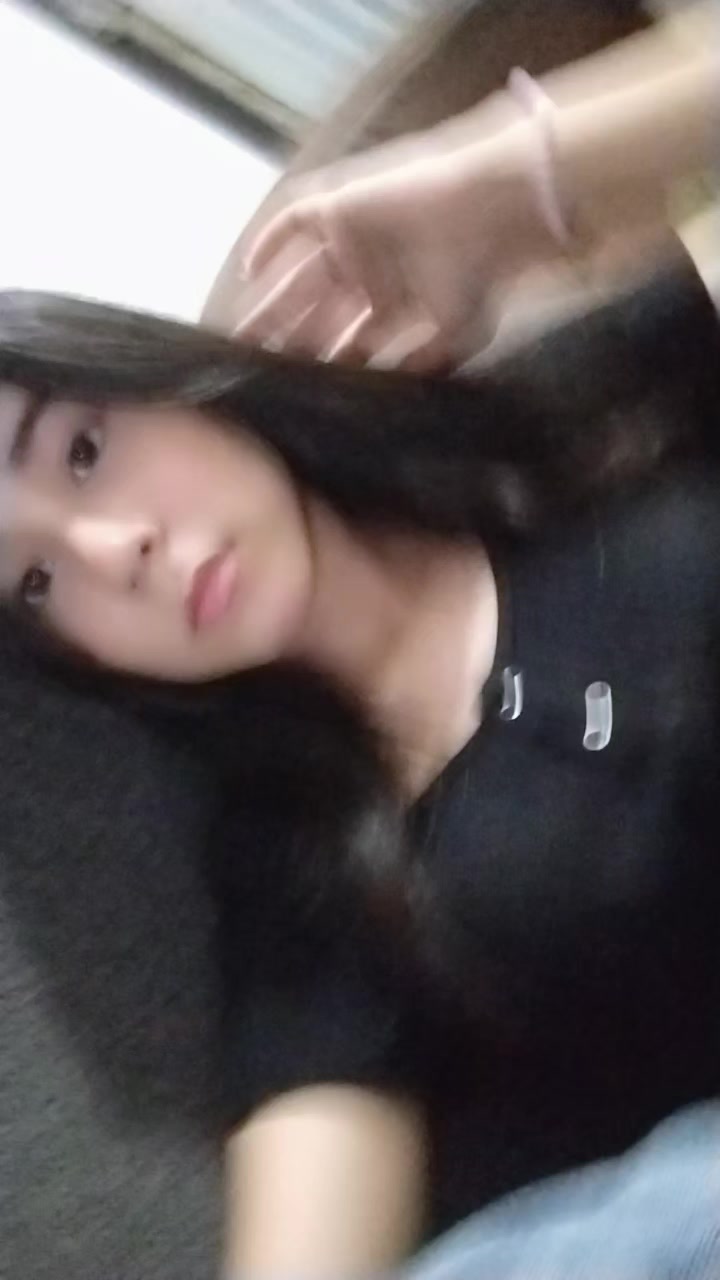 @bella valles