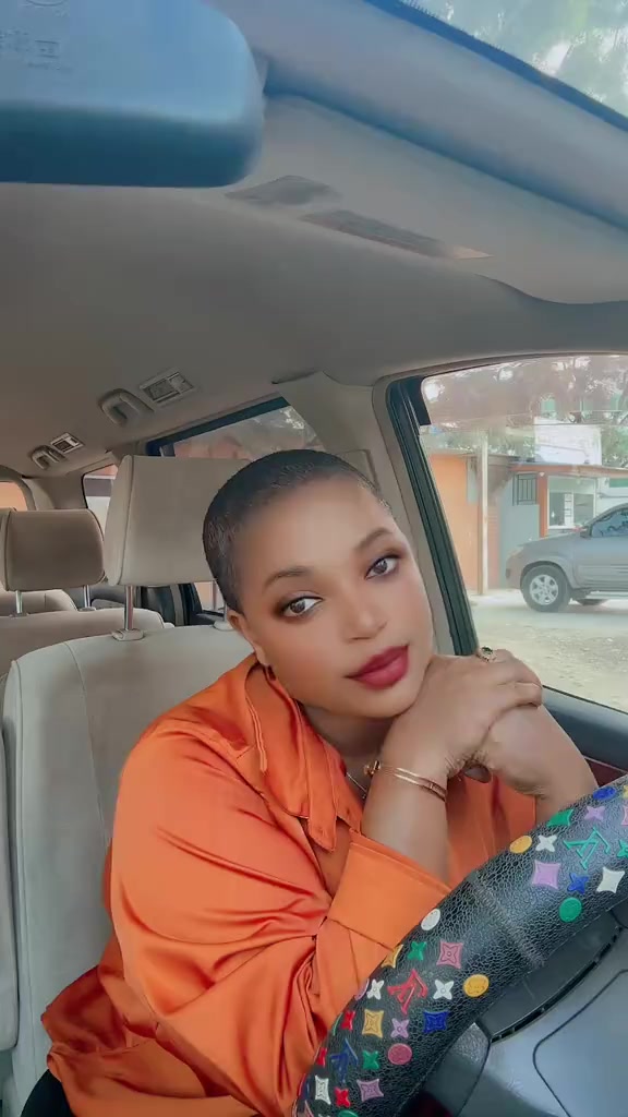 @Khadija 🦋❤️