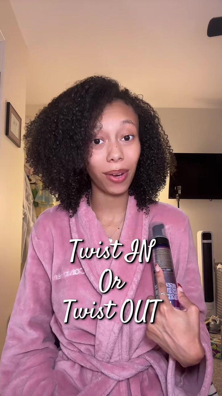 @AYSIA NICOLE