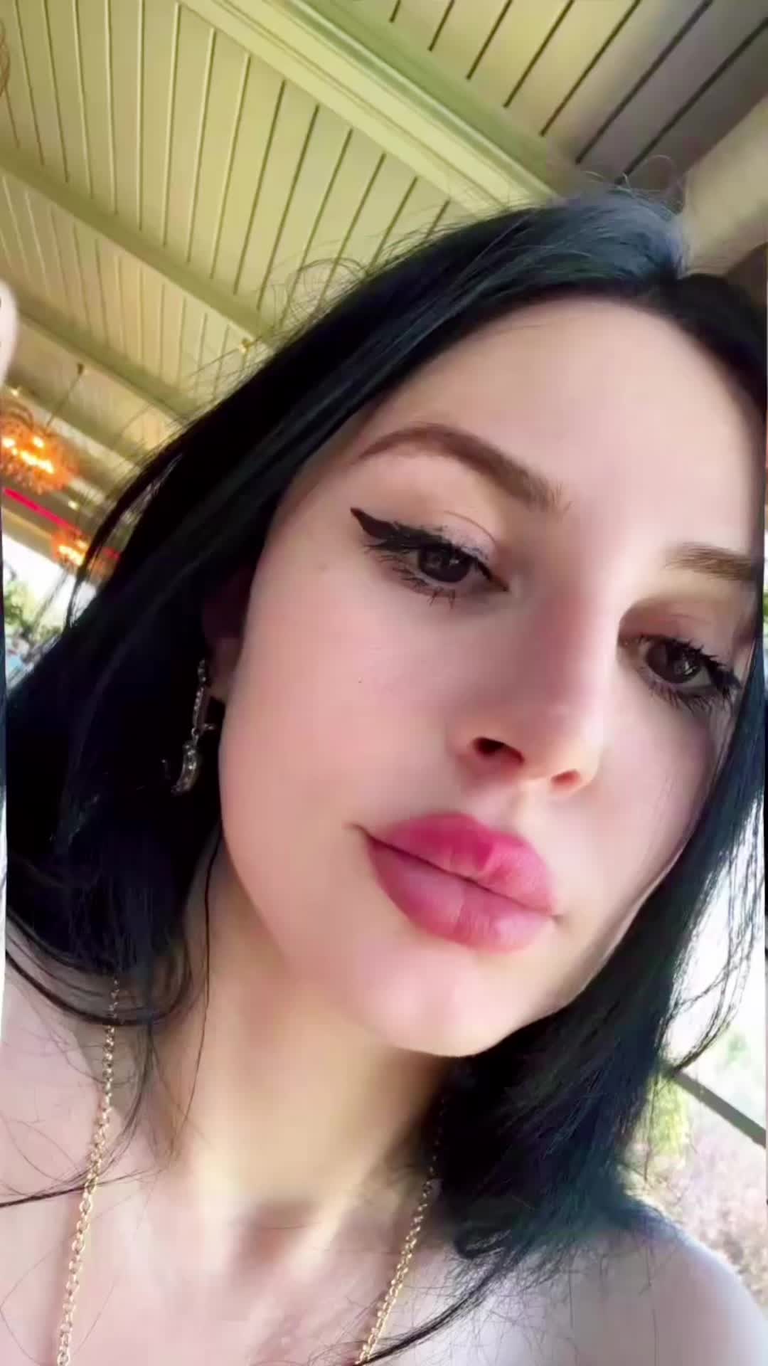 @julia_baku05