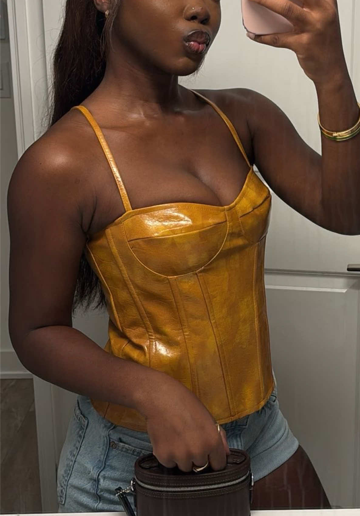 @ArianaIddisah ⭐️