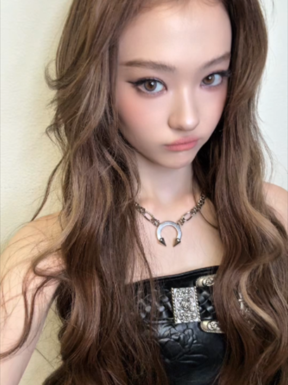 @MEOVV